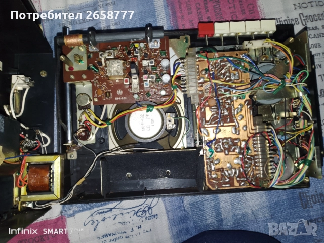 Радиокасетофон , снимка 7 - Радиокасетофони, транзистори - 52595021