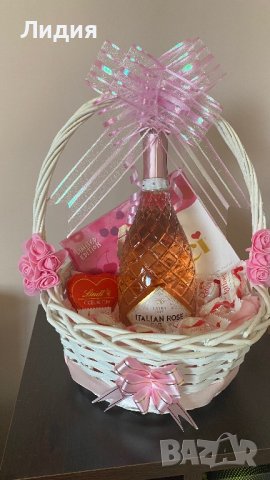 Подаръчни кошници и кутии