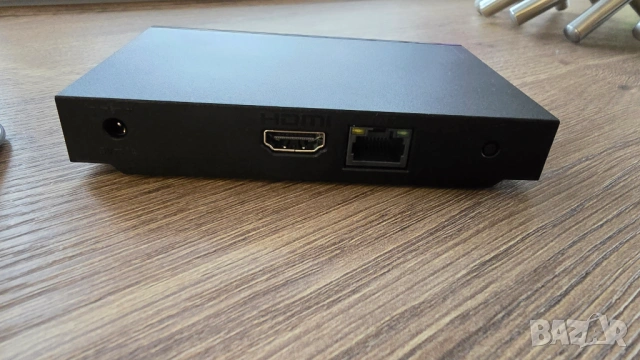 IP Tv box MAG 540 w3 UHD 4K HEVC WiFi 2.4/5.0 GHz, снимка 3 - Плейъри, домашно кино, прожектори - 53921753