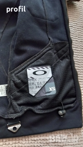 Oakley дамско софтшел яке XS, снимка 7 - Якета - 51830389
