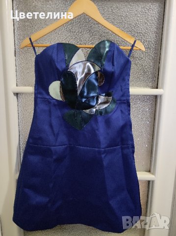 Елегантна синя сатенена рокля размер S/36 цена 84 лв.