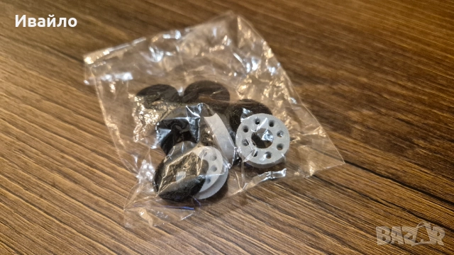 Playstation 4 Slim 1TB конзола с два dualshock 4 контролера, снимка 7 - Игри за PlayStation - 52659722