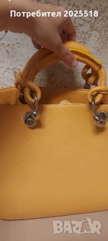 Дамска чанта, снимка 3 - Чанти - 50738612