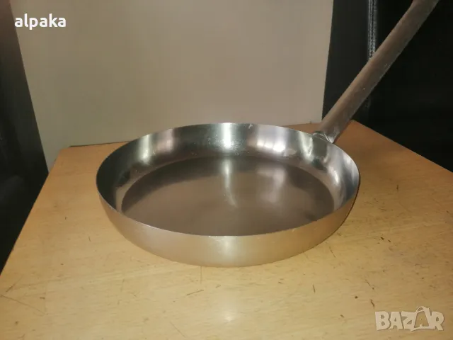 Продавам голям български тиган, алпака от Хром Силистра, снимка 2 - Съдове за готвене - 49782096