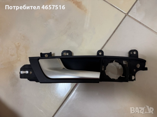 Вътрешна дръжка на задна лява врата на Ауди Audi A3 само за 20лв. 8P4839019D
