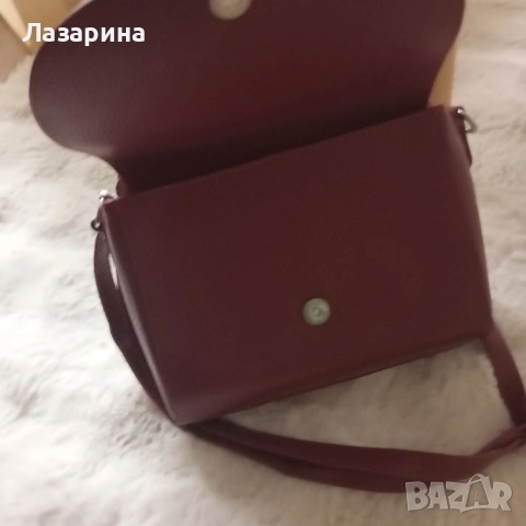 Дамска чанта в бордо, снимка 2 - Чанти - 53932842