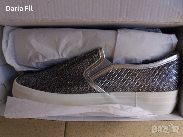 Сребристи обувки на висока подметка 37 и 38 номер