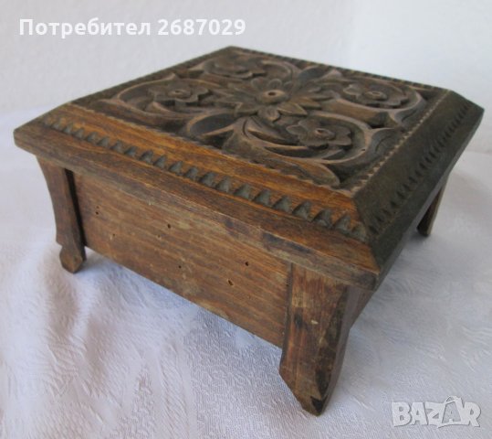 Стара дърена кутия с дърворезба, снимка 4 - Други - 31812299