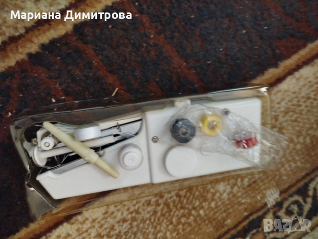 Продавам мини шевна машина 