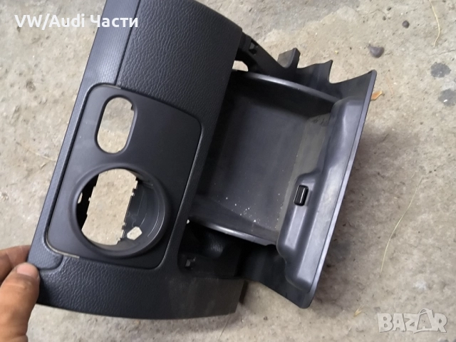 Кора капак жабка под волан за Голф 5 VW Golf 5 1K1858367R, снимка 2 - Части - 51738948