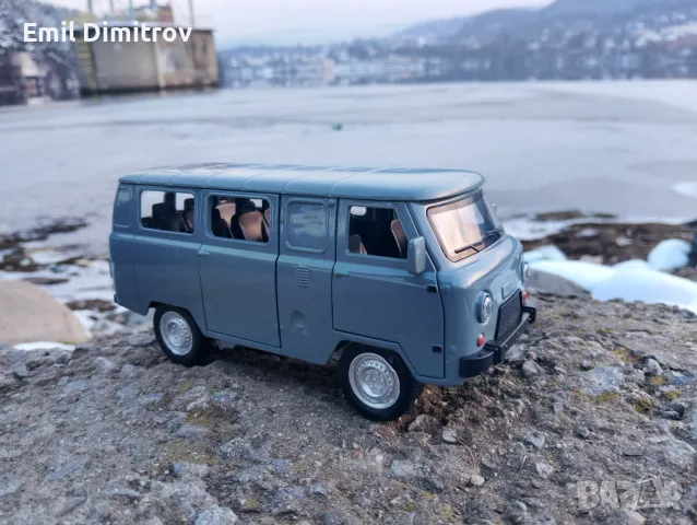 Модел-играчка УАЗ-452 в мащаб 1:24, снимка 16 - Колекции - 44280146