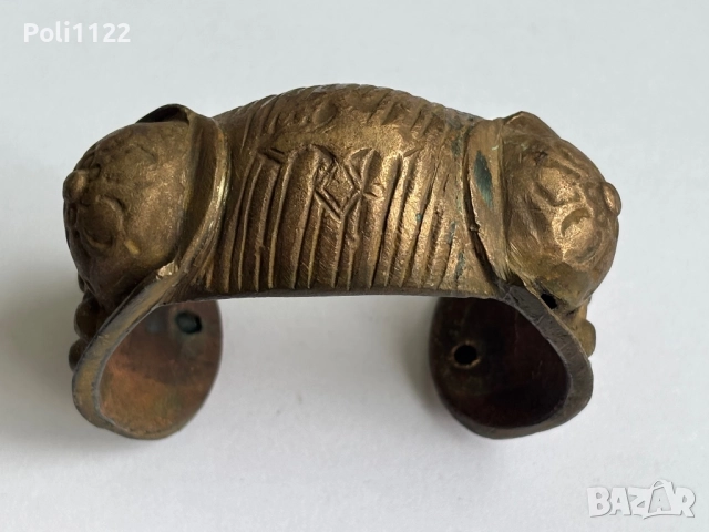 Възрожденска гривна рогатка