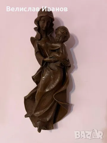 Винтидж восъчна скулптора за стена на Богородица с Младенеца.Отлично състояние.
, снимка 6 - Декорация за дома - 49670621