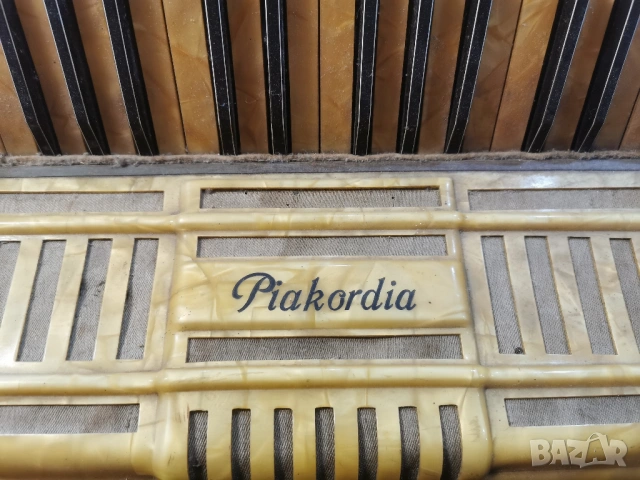 акордеон PIACORDIA  - 80БАСА, снимка 2 - Акордеони - 53165166