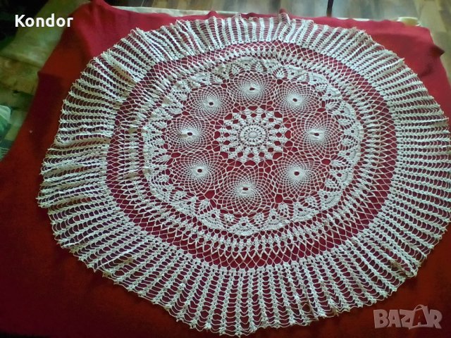 Кръгла покривка за маса, плетена на една кука, снимка 7 - Декорация за дома - 34961574