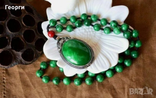 Стара Тибетска сребърна огърлица с натурален Нефрит, снимка 2 - Колиета, медальони, синджири - 37828906