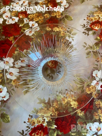 Продавам нова елегантна кристална фруктиера