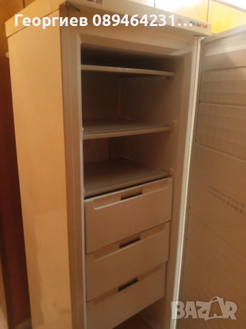 Продавам голям вертикален фризер Зануси, с добър външен видн вид, но с изтекъл фреон. , снимка 3 - Фризери - 52528368