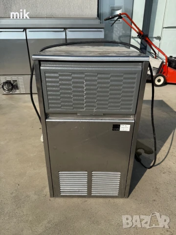 Професионален Ледогенератор, снимка 2 - Друго търговско оборудване - 50643779