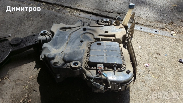 Казанче за Adblue за Пежо  , снимка 2 - Части - 51778338