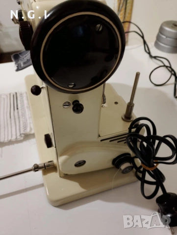 BERNINA - шевна машина-тип ръкавна, снимка 4 - Шевни машини - 53181472