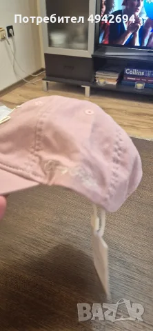 Дамска шапка на Tommy Hilfiger , снимка 3 - Шапки - 56044521