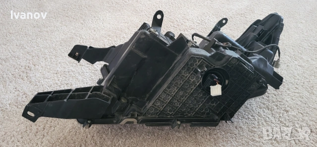 десен фар за Тойота Land Cruiser, снимка 6 - Части - 54224543