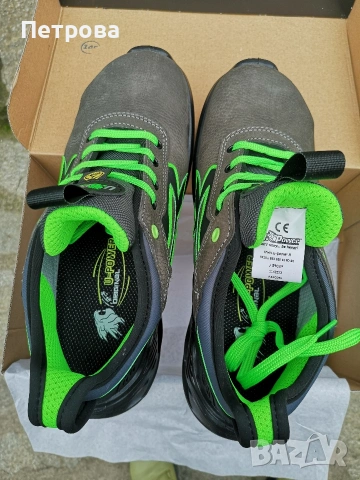 нови работни обувки с бомбе . 44 номер. , снимка 3 - Маратонки - 54004343