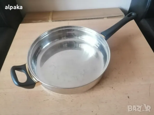 Продавам марков тиган Happy Lady, без капак