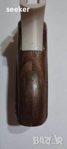 Орехови чирени (ръкохватка) за пистолет ТТ 33, снимка 2 - Оборудване и аксесоари за оръжия - 50492179