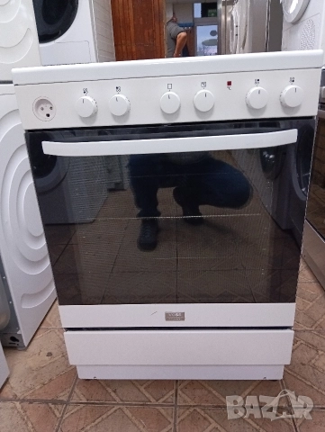 Свободно стояща печка с керамичен плот VOSS Electrolux с две години гаранция!, снимка 8 - Печки, фурни - 53001902