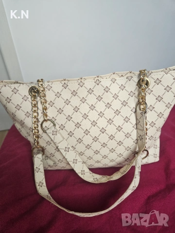 Дамска чанта , златни дръжки , снимка 2 - Чанти - 54238693