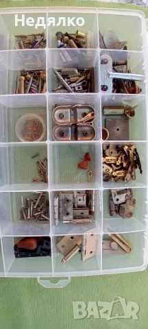 Кутия с немски ключета,катарами и др. за часовници, снимка 3 - Антикварни и старинни предмети - 48105091