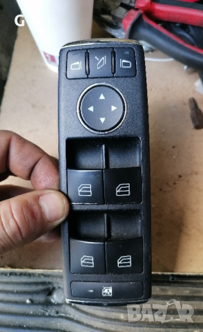 Мерцедес W204 Бутони Копчета Ел. Стъкла , снимка 3 - Части - 44793549