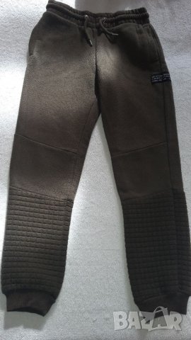 6-7г 122см Спортен Панталон Долница войнишко зелено без следи от употреба, снимка 1