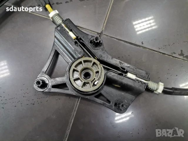 Оригинален Преден Десен Стъклоповдигач Audi A6 C7 2011-2018 4G0837462, снимка 2 - Части - 47449073