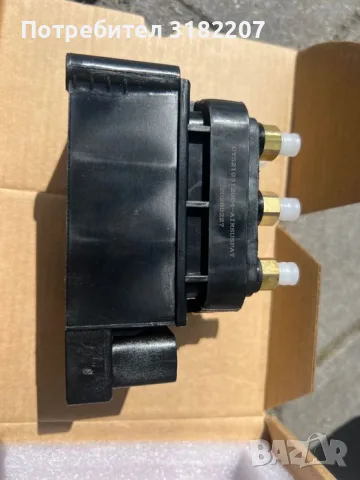 Клапанен блок въздушно окачване Audi Q7 VW Touareg Porsche Cayenne 7L0698014, снимка 3 - Части - 56001716