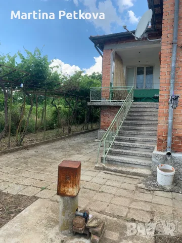 СОБСТВЕНИК продава ТУХЛЕНА ДВУЕТАЖНА КЪЩА 80кв.м с 400кв.м двор заедно с ГОЛЯМ ПАРЦЕЛ 2000кв.м., снимка 6 - Къщи - 56162576