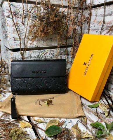 мъжки чанти hugo boss emporio armani louis vuitton , снимка 6 - Чанти - 51079992