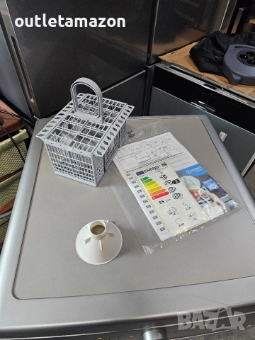 Свободностояща съдомиялна машина Indesit , снимка 3 - Съдомиялни - 53279437