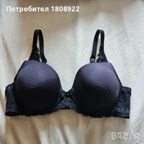 Спортни сутиени Triumph Triaction, снимка 3 - Корсети, бюстиета, топове - 56450165