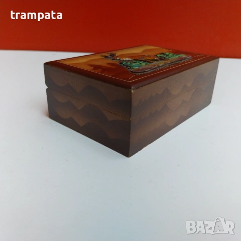 НАЙ ДОБРАТА ОФЕРТА Стара немаска дървена кутия за цигари и др. с релефна декорация , снимка 4 - Антикварни и старинни предмети - 53945526