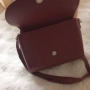 Дамска чанта в бордо, снимка 2