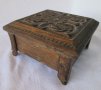 Стара дърена кутия с дърворезба, снимка 4