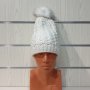 Нова зимна дамска бяла шапка с копчета и с пух/помпон, снимка 9
