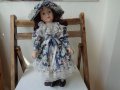 Продавам порцеланова колекционерска кукла -ELIZABETH-А, снимка 4