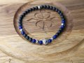 Дамска/ мъжка гривна естествени камъни оникс, лапис лазули и сребърни елементи с Лого, снимка 2