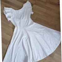 Бяла рокля с панделки  на гърба, снимка 4 - Рокли - 33712526