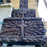 Дървен кръст Tramp изкуство-Tramp Art Crucifix, снимка 3 - Колекции - 42897571