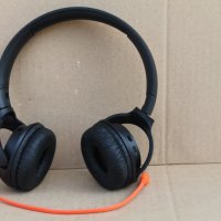 Слушалки JBL , снимка 1 - Слушалки, hands-free - 37358354